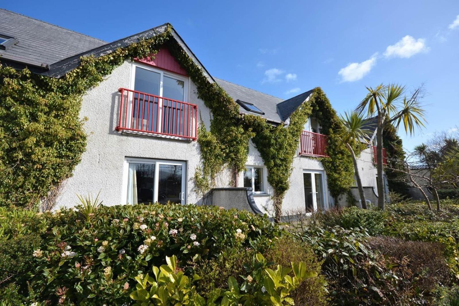 Rathlin Apartment - 2 Bedroom With Hot Tub Ballycastle Buitenkant foto